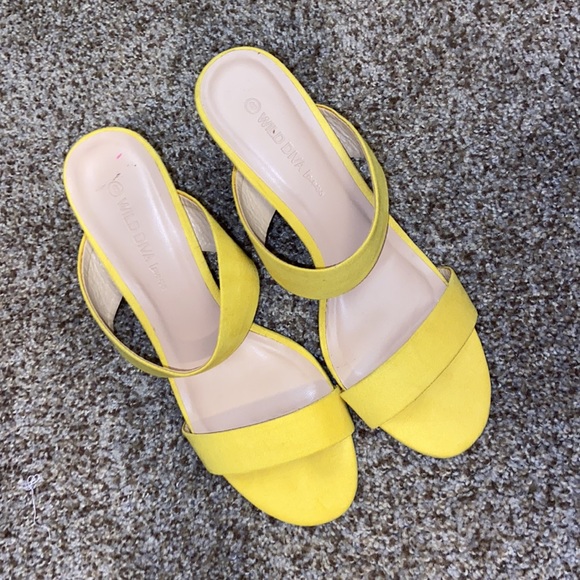Bright yellow wild diva heels - Picture 2 of 4